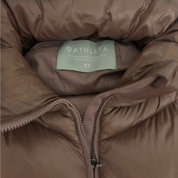 Athleta Size XS Rose Gold/Tan Puffer Vest - Picture 3 of 5